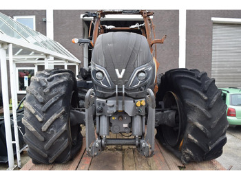 Traktor VALTRA T234