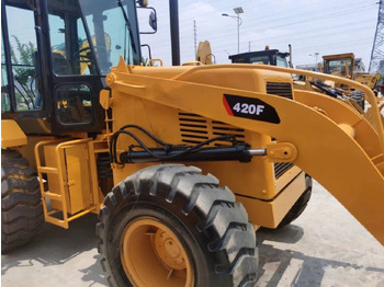 Ekskavaator-laadur CATERPILLAR 420F