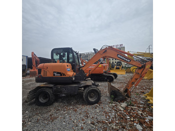 Ratastel ekskavaator DOOSAN DX60W