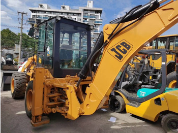 Ekskavaator-laadur JCB 3CX