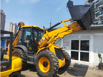Ekskavaator-laadur JCB 4CX