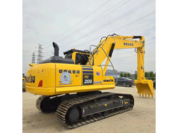 Lintekskavaator Komatsu PC200-8: pilt 2