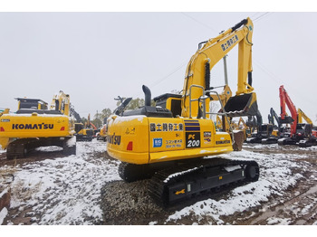 Lintekskavaator Komatsu PC200-8: pilt 3
