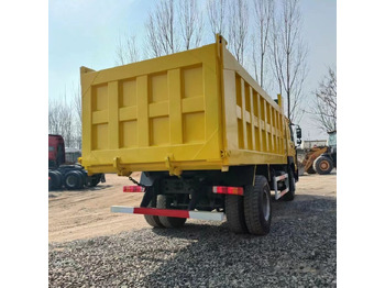 Kallurauto SINOTRUK HOWO