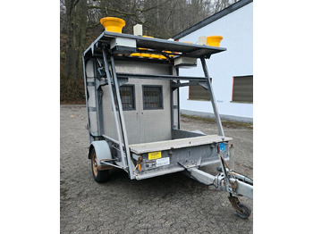 Haagis Nissen Mersch LED Absperrtafel FAT Sperrwand Fahrbare Verkehrsleitanhänger Verkehrssicherungsanhänger Verkehrsleittafel Verkehrssicherung Baustellenabsicherung: pilt 2 Haagis Nissen Mersch LED Absperrtafel FAT Sperrwand Fahrbare Verkehrsleitanhänger Verkehrssicherungsanhänger Verkehrsleittafel Verkehrssicherung Baustellenabsicherung: pilt 2