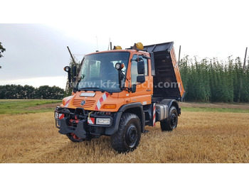 Kallurauto UNIMOG U400