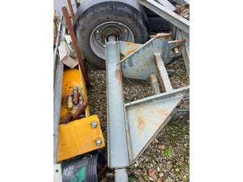 Isepaigalduv kraana LIEBHERR