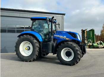 Traktor New Holland T7.245 Autocommand Stage 5: pilt 2