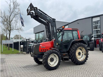 Traktor VALTRA 6000