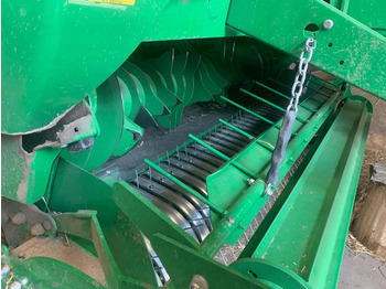 Heinapress, ümmargune JOHN DEERE V461M: pilt 2