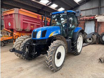 Traktor NEW HOLLAND T6000