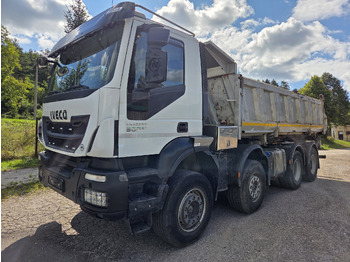 Kallurauto IVECO Trakker