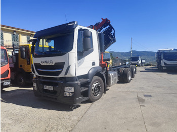 Kraanaga veoauto IVECO Stralis