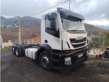 Kabiinišassiiga veoauto IVECO Stralis