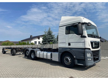 Konteinerveduk/ Tõstukiga veoauto MAN TGX 26.460