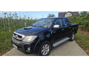 Pikap TOYOTA Hilux