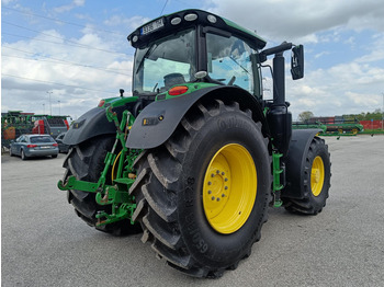 Traktor John Deere 6215R: pilt 3
