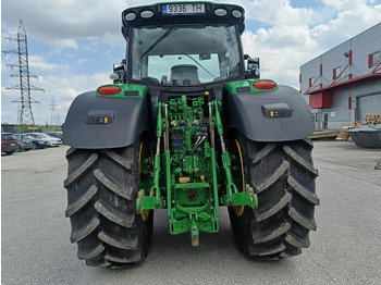 Traktor John Deere 6215R: pilt 4