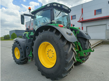 Traktor John Deere 6215R: pilt 5