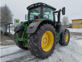 Traktor John Deere 6215R: pilt 3