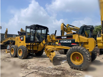 Teehöövel CATERPILLAR 120H