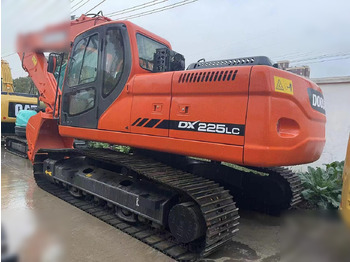 Lintekskavaator DOOSAN DX225 LC-5: pilt 2