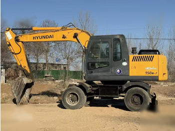 Ratastel ekskavaator HYUNDAI