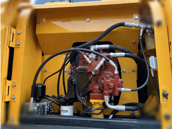 Ratastel ekskavaator HYUNDAI ROBEX 210W-9: pilt 5