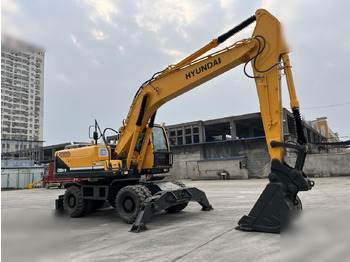Ratastel ekskavaator HYUNDAI ROBEX 210W-9: pilt 2