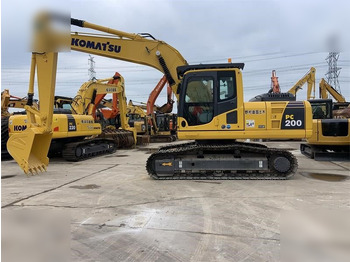 Lintekskavaator KOMATSU PC200-8