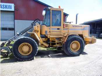 Rataslaadur VOLVO L90