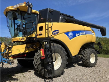 Kombain NEW HOLLAND CX series