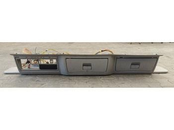 Kabiin ja interjöör VOLVO FL