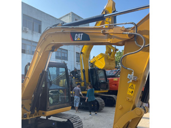 Ekskavaator CATERPILLAR