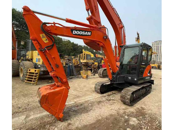 Ekskavaator DOOSAN DX60