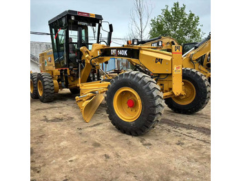 Teehöövel CATERPILLAR 140K