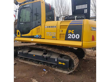 Lintekskavaator KOMATSU PC200-8