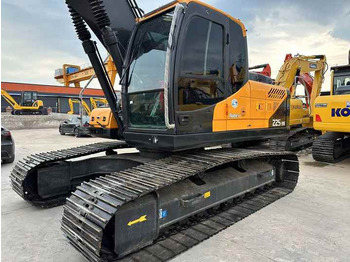Ekskavaator Used Hyundai 225LC-9S Hydraulic Excavator with Excellent Performance 90% New hyundai 225 Crawler Excavator for Sale: pilt 3