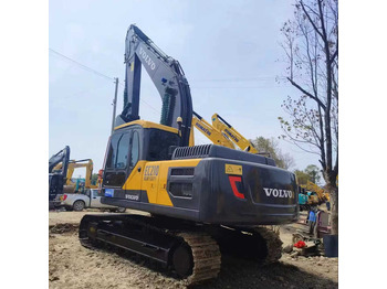 Ekskavaator VOLVO EC210