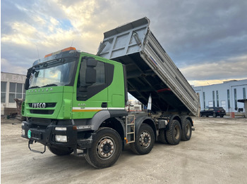 Kallurauto IVECO Trakker