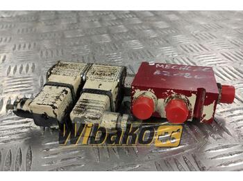 Hüdrauliline klapp - Ehitusmasinad Valves set Mecalac AZ150 LT-35D28 / 220903: pilt 2