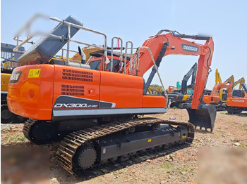 Lintekskavaator DOOSAN DX300 LC: pilt 3