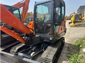 Uus Lintekskavaator DOOSAN DX60: pilt 2