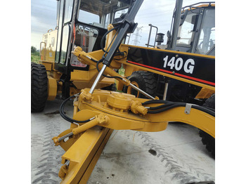 Teehöövel CATERPILLAR 140H