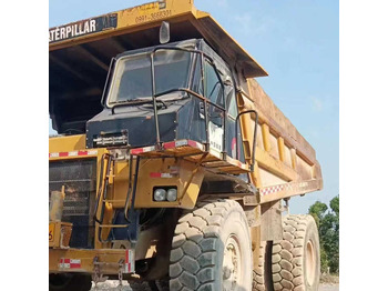 Kastiga kallur/ Kiviveoauto CATERPILLAR