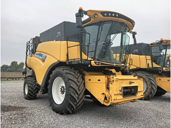 Kombain NEW HOLLAND CR series