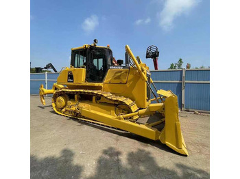 Buldooser KOMATSU D65