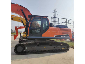 Ekskavaator DOOSAN DX300LC