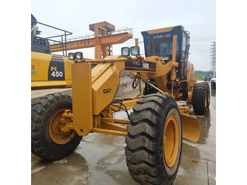 Teehöövel CATERPILLAR 140K