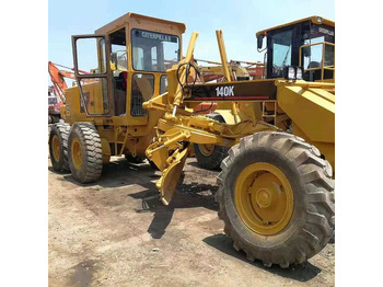 Teehöövel CATERPILLAR 140K
